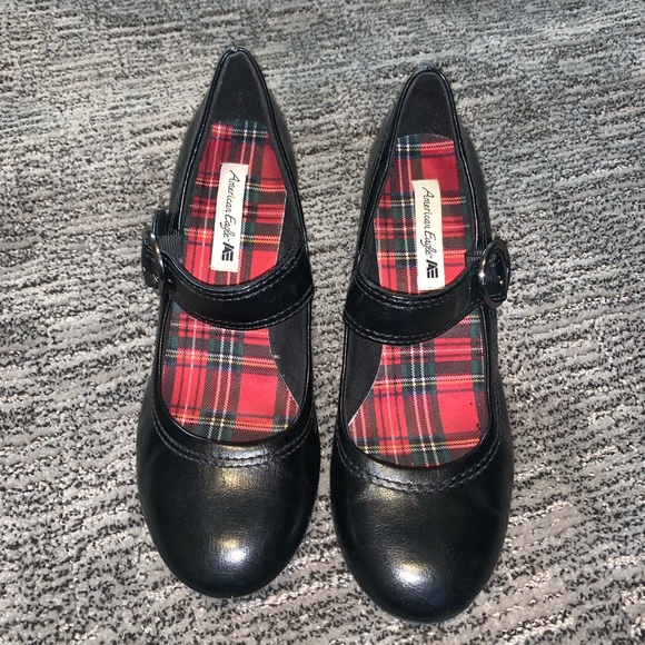 Classy Black Heels - Picture 1 of 4